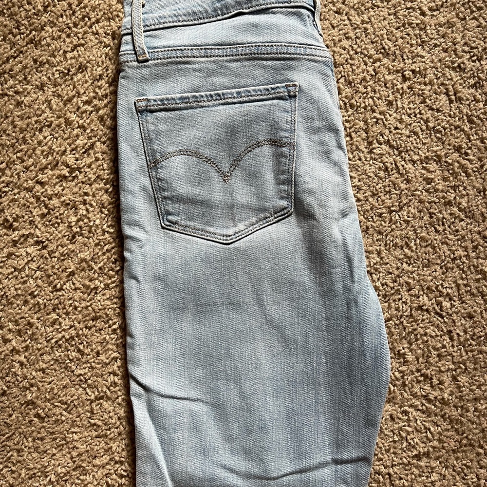 Levi’s 724 HIGH RISE STRAIGHT WOMEN'S JEANS
